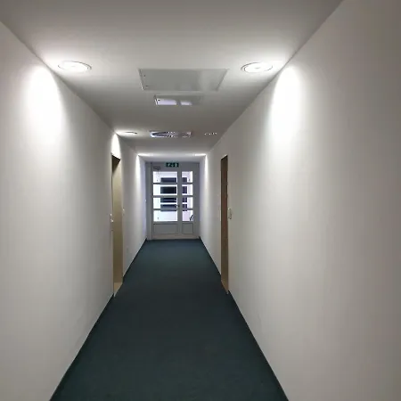 Laguna 70 アパート